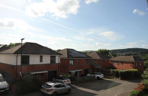 Sheffield Casa | En-suite Room with Super King Size Bed - Free Wifi - Free Parking