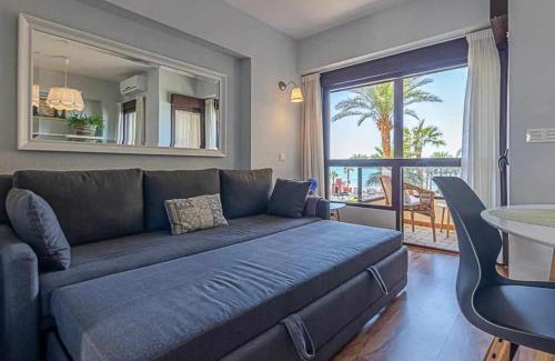 Torrequebrada Apartamento | Encantador apartamento en primera línea de playa