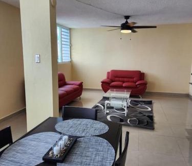 Levittown Casa | Encanto Caribeño en Levittown Lakes Puerto Rico