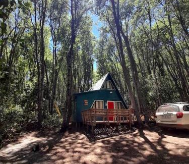 Bajos de Lircay Chalet De Esquí | "Encanto de Vilches", cabaña en la precordillera con hot tub privado