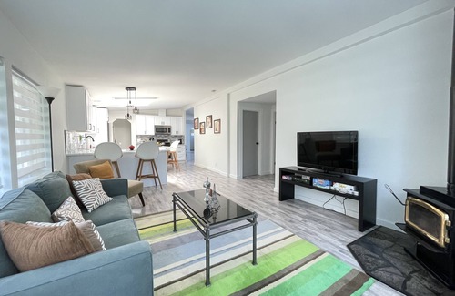 Marysville Casa | Encanto's House – A Forest Haven