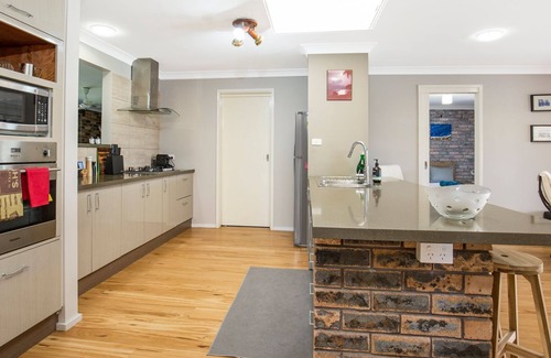 Culburra Beach Casa | Enchante` - Pet Friendly - Absolute Waterfront - Fireplace