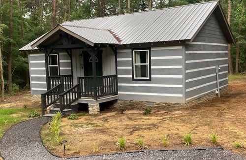 Mentone Cabina | Enchanted - 1 BR Cabin Near Mentone, AL and Desoto State Park