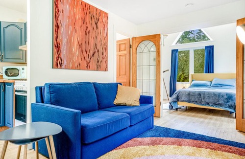 Vashon Island Casa | Enchanted Cottage