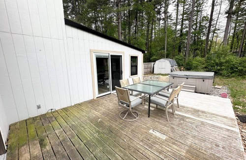 Malta Casa | Enchanted Forest Stay – A Cozy 3-Bedroom Townhome in Ballston Spa!