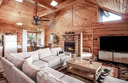 Ruidoso Cabina | Enchanted Oak Cabin