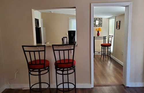Southtown Apartamento | Enchanted Retreat with Yard