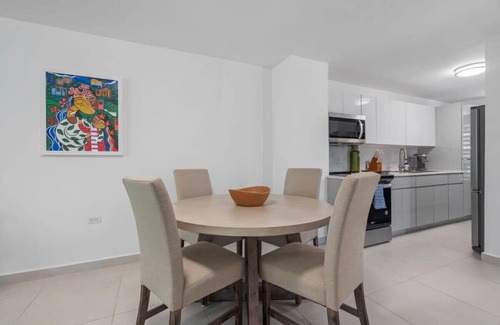 Dorado del Mar Apartamento | Enchanted Sunsets | Serene Three-story Retreat