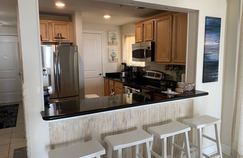 Henderson Point Condominio | ENCHANTED!