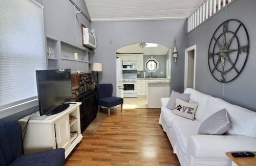 Old Lyme Cabaña | Enchanted Waterfront Cottage