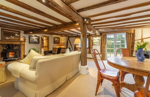 Higham Casa | Enchanting 16th century thatched cottage in large private park - The Gildhall