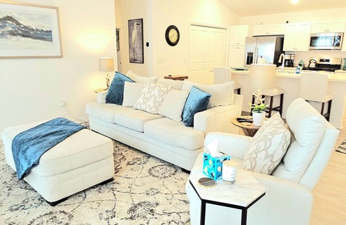 Okahumpka Casa | Enchanting 2-bedroom house near Eastport and Sawgrass Grove in The Villages