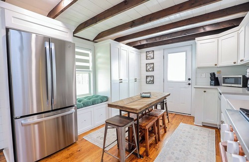 Rice Cabaña | Enchanting 2 Bedroom Cottage, The Fox Den, 258 Acres, Farmville, VA