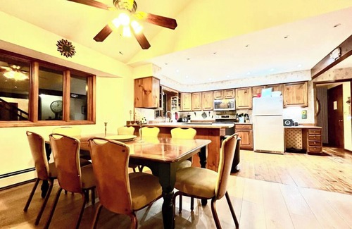 Frisco Cabaña | Enchanting 3-bedroom cottage in Frisco