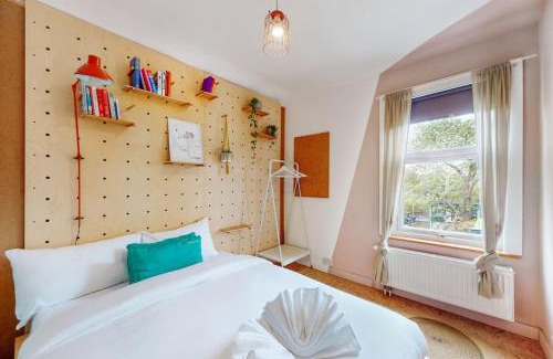 Lea Bridge Casa | Enchanting 3 bedroom house with garden in Leyton