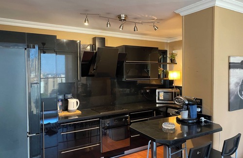 Zamalek Apartamento | Enchanting 3-bedroom Nile view luxurious apartment located in the heart of cairo