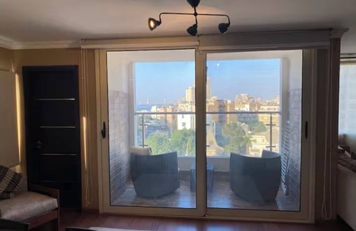 Zamalek Apartamento | Enchanting 3-bedroom Nile view luxurious apartment located in the heart of cairo