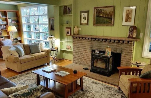 Bairdford Casa | Enchanting 3-BR country home surrounded by nature