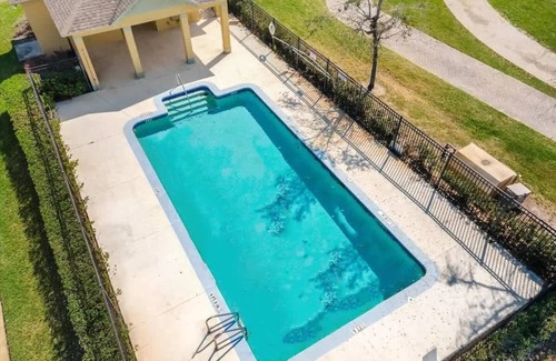 Lakeside Estates Casa | Harry Potter 4-Bed-Home Near Parks, Free Parking