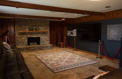 Newburgh Casa | Enchanting 4-bedroom house with AC in Newburgh