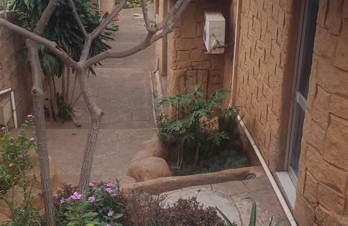 Durban North Casa | Enchanting 6-bedroom house with WiFi in Durban North