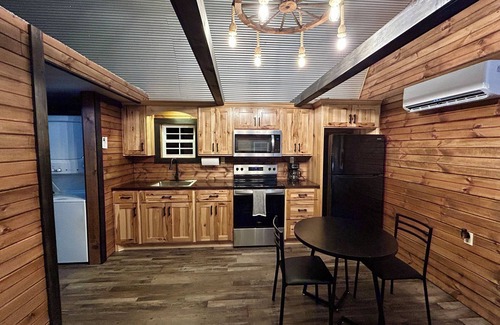 Auburn Cabina | Enchanting cabin with AC in Auburn - Perfect for a cozy getaway