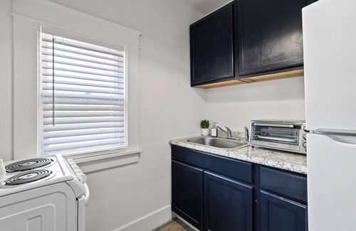 Battle Creek Casa | Enchanting Duplex: 2 units in 1 - Close to downtown & local attractions