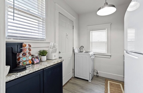 Battle Creek Casa | Enchanting Duplex: 2 units in 1 - Close to downtown & local attractions