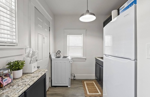 Battle Creek Casa | Enchanting Duplex: 2 units in 1 - Close to downtown & local attractions