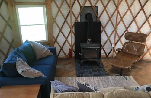 Court House Casa | Enchanting Floyd Yurt near Blue Ridge Parkway