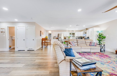 Park Scottsdale One Casa | Enchanting home with private hot tub, putting green, yard & washer/dryer