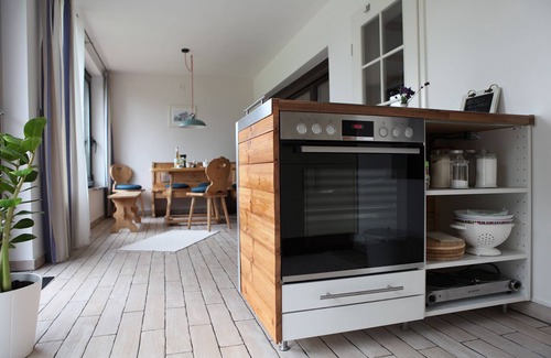 Ropersdorf Casa | Encantadora, pequeña casa de vacaciones - detrás de las cañas - directamente en el Uckersee