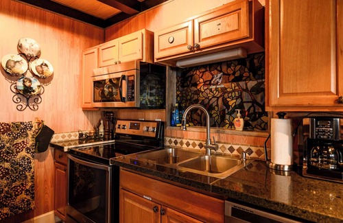 Pauma Valley Cabina | Enchanting Mountain Retreat with Breathtaking View