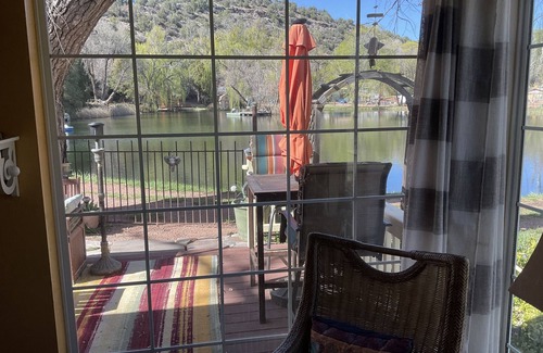 Payson Cabaña | Enchanting property with cottage on large private pond. Heatwave Special.