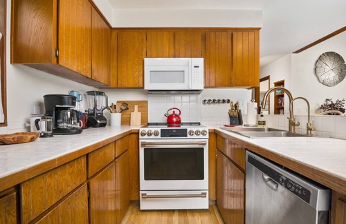 Brightwood Casa | Enchanting Riverside Experience, Hot Tub, Fire-Pit, Communal Pool, 17 Miles to Mt Hood, Pet-Friendly