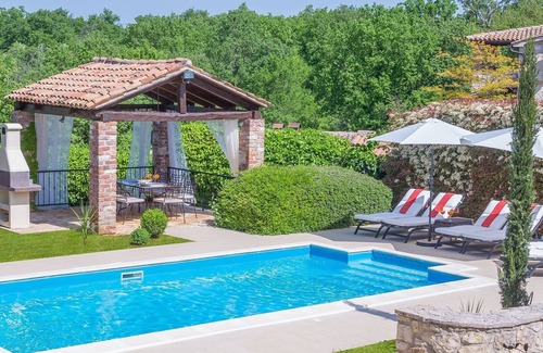Sveti Lovrec Cabaña | Villa singular en Sveti, Lovreč Pazenatički con piscina