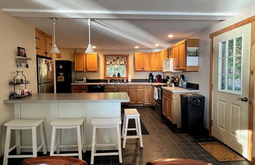 South Casco Casa | Enchanting waterfront 3-bedroom house with AC in Casco on Sebago Lake