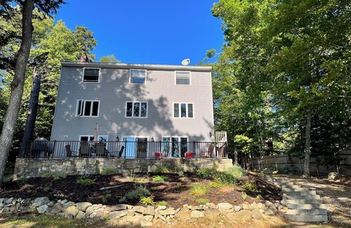 South Casco Casa | Enchanting waterfront 3-bedroom house with AC in Casco on Sebago Lake