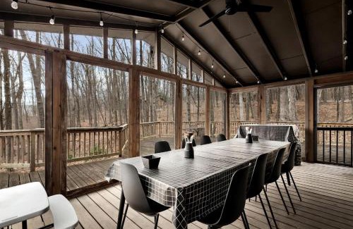 Berkeley Springs Casa | Enchanting Woodland Cabin Retreat near Cacapon River in West Virginia