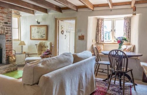 Malborough Casa | End Cottage