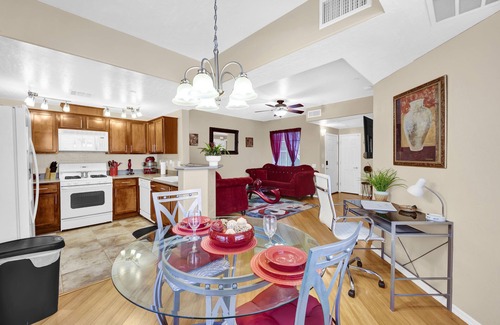 Skypointe Condominio | End of Summer Special! Extra large 1bed condo with attached garage!