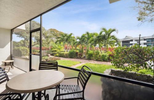 Park Shore Casa | End Unit - Renovated Resort Views and Close to the Lobby