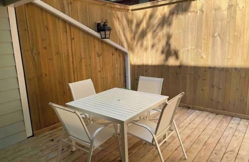 South Baton Rouge Casa | End unit townhouse