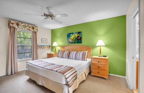 Park Shore Casa | End Unit with Resort Views From Lanai