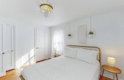 Canton Casa | End Zone Escape-Light and Bright HOF Village Home
