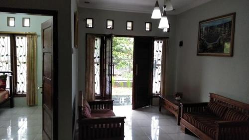 Purwokerto Casa | Endah Homestay Syariah