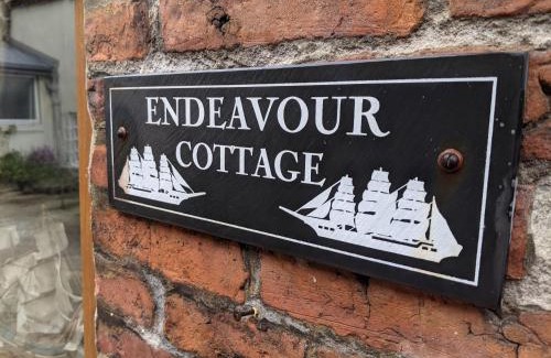 Whitby Casa | Endeavour Cottage Whitby sleeps 6