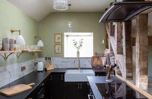 Teffont Evias Cabaña | ENDERLEY, pet friendly, character holiday cottage in Salisbury