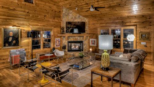 Blue Ridge Casa | Endless Echo