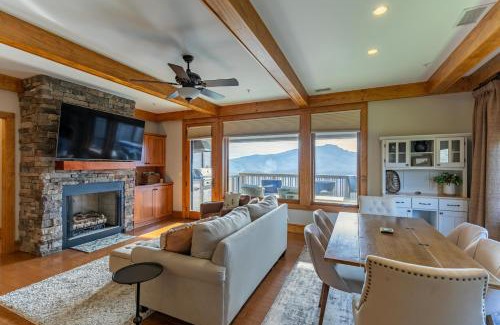 Boone Casa | Endless Grandfather View at Echota